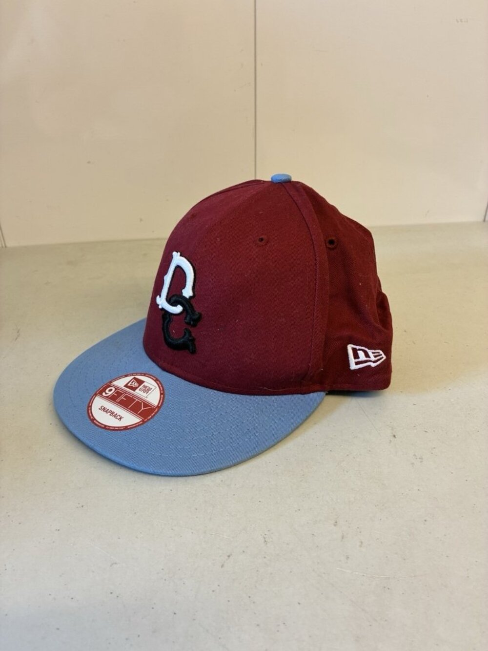 DC Shoes X New Era Snapback hat 9Fifty RARE Phillies Color Skating skateboard